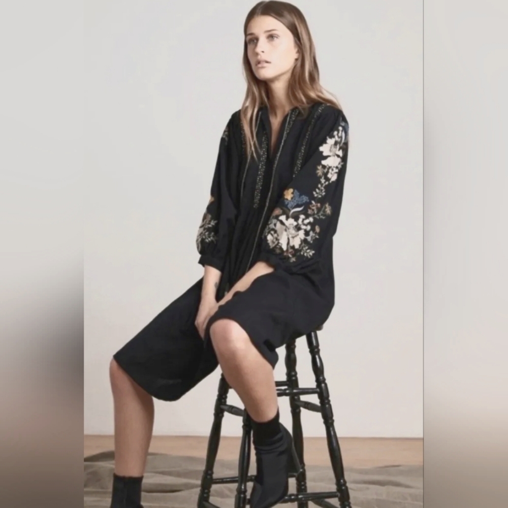 VELVET by Graham & Spencer Floral Embroidered Linen Blend Dress Size XS nwt!